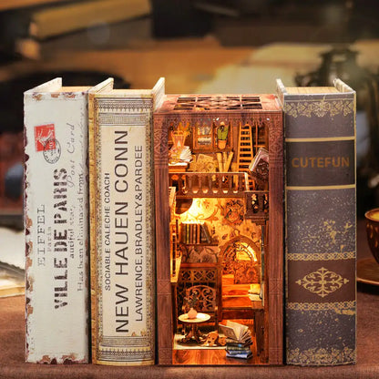 Book Nook in between books